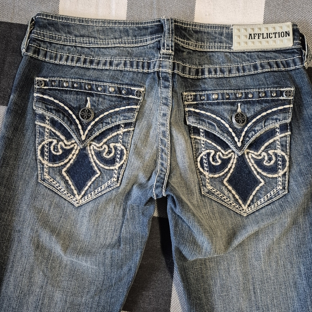 Affliction Blue Denim Jeans with Embroidered Pockets size 28 womans Jade